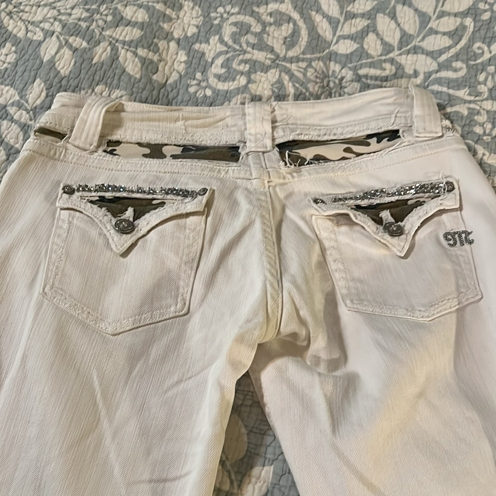 Miss Me White with Camo and Sparkles EUC Lowrise flare/ bootcut jeans sz 29